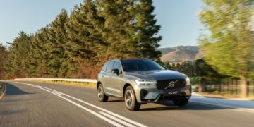 The updated front end of the Volvo XC60 with its redesigned grille and sharper headlights. Photo by TopGear.