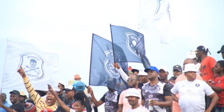 Moneni Pirates fans. Photo, Moneni Pirates