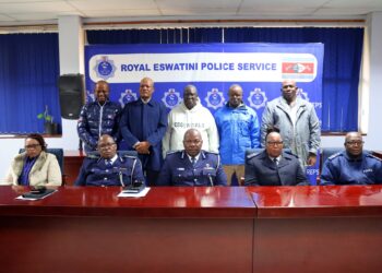 National Commissioner of Police Mr. Manoma Vusie Masango with the returning team of officers and senior colleagues after their training in Rwanda.