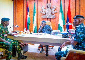 President Bola Tinubu meets with the Chief of Defence Staff, Chief of Army Staff, Inspector General of Police and the Director General of the DSS during a security briefing at State House. Photo by X/@officialABAT