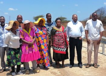 Lubilini MP, Dr Tambo Gina with community members during the event. (Pic, Sithembiso Sihlongonyane)
