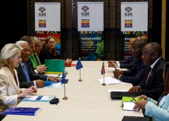 South Africa's President Cyril Ramaphosa, European Commission President Ursula von der Leyen and European Council President Antonio Costa attend a EU-South Africa summit, ahead of the G20 Summit scheduled for November 22-23, in Johannesburg, South Africa, November 20, 2025. REUTERS/Yves Herman