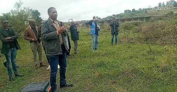 Project Manager Mandla Makhanya
