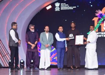 Akinola Davies Jr receives the Silver Peacock Special Jury Award for My Father’s Shadow at the 56th International Film Festival of India. Photo by PIB India