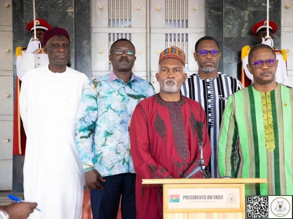Nigeria’s Foreign Affairs Minister Yusuf Tuggar meets Burkina Faso junta leader Ibrahim Traoré in Ouagadougou as diplomatic talks continue over the forced landing of a Nigerian military aircraft and the fate of 11 Nigerian soldiers.