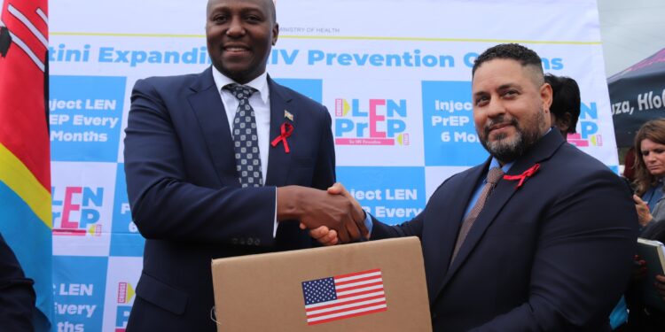 Prime Minister Russell Mmiso Dlamini with the United States Chargé d’Affaires to Eswatini, Marc Weinstock, during the World AIDS Day 2025 commemoration at Hhukwini Inkhundla. Photo by Government.