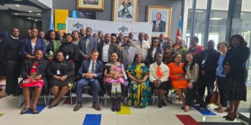 Participants had a group photo after attending the launch event.