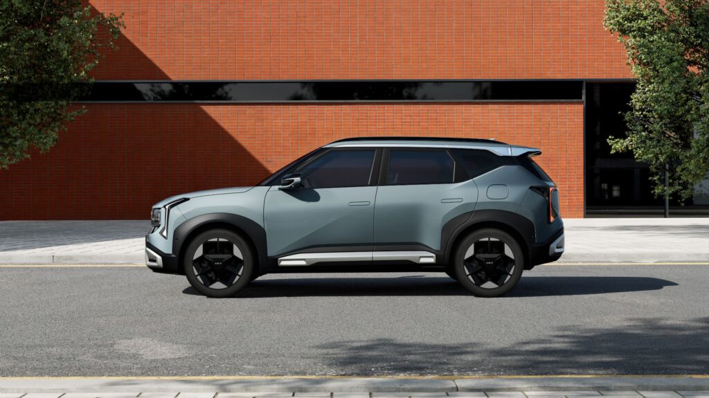 A rendered side profile of the new Kia Seltos showcasing its enlarged body dimensions and refreshed styling.