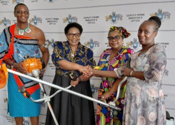Deputy Prime Minister Thulisile Dladla hands over grass brush cutter machines to Lobamba High School and Eric Rosenberg High School during a donation ceremony. Photo by: DPMO