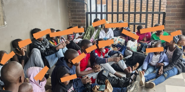 The suspect arrested for attempting to smuggle a South African child into Mozambique is held by authorities at the Lebombo Port of Entry. Photo by X/@TheBMA_SA