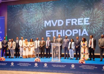 Senior officials from Ethiopia’s Ministry of Health, the Ethiopian Public Health Institute, and Africa Centres for Disease Control and Prevention pose for a group photograph in Addis Ababa
