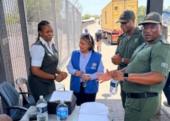 UNHCR South Africa Multi Country Office representative Kavita Belani pictured with South Africa’s Border Management Authority Commissioner Dr Michael Masiapato during her official visit to the Beitbridge border post in Musina.