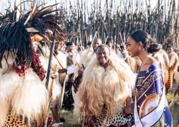 Luyanda Zuma greets His Majesty King Mswati III during the Incwala ceremony. Photo: Lelo Zuma / Facebook