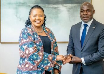 Minister Pholile Shakantu of Eswatini (left) with South African Charge d’Affaires, Mr. Tiyani Raymond Sithole, during a courtesy call in Mbabane on 8 January 2026. Photo credit: Ministry of Foreign Affairs and International Cooperation, Eswatini