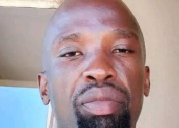 Police are seeking Sikhumbuzo Mazwi Mdluli of KaBhekinkosi, a person of interest in a kidnapping case reported in Mnyamatsini.
