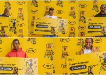 Seven MTN Eswatini customers celebrate their E10,000 wins from the Fak’ivibe Lula Combo promotion.