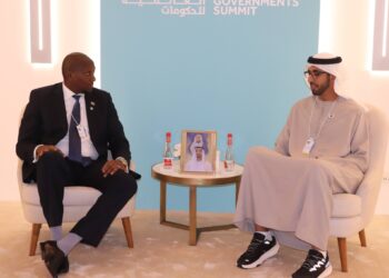Prime Minister Russell Mmiso Dlamini engaging His Excellency Sheikh Shakhboot bin Nahyan Al Nahyan, the UAE Minister of State for Foreign Affairs, on the sidelines of the World Government Summit in Dubai.