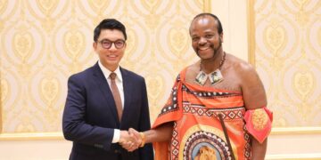 Former President Andry Rajoelina of Madagascar meets with His Majesty King Mswati III’s delegation at Mandvulo Hall to discuss the restoration of constitutional order in Madagascar. Photo by Eswatini TV