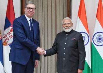 President Aleksandar Vučić and Prime Minister Narendra Modi shake hands during their meeting on the sidelines of the AI Impact Summit in New Delhi. Photo: X/@narendramodi