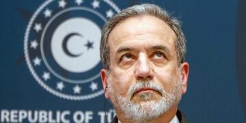 Iranian Foreign Minister Abbas Araqchi attends a press conference after meeting with his Turkish counterpart Hakan Fidan, in Istanbul, Turkey, January 30, 2026. REUTERS/Dilara Senkaya/File Photo