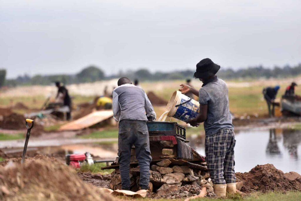 Digging for gold at the Gugulethu informal settlement. Picture: Nigel Sibanda/The Citizen