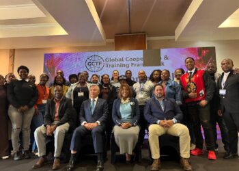 Minister of ICT Savannah Maziya, Minister of Commerce Manqoba Khumalo, Taiwan Ambassador Jeremy H.S. Liang, CDA Weinstock, Mr. Kazuya Mori, and over 100 emaSwati technologists and entrepreneurs at the GCTF Digital Entrepreneurship workshop