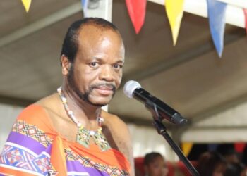 His Majesty King Mswati III addresses Lutsango during the Buganu ceremony at Buhleni Royal Residence on Saturday night.