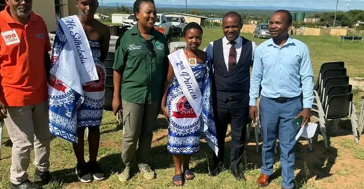 MoET donates desks and chairs to Nkonjwa Primary School