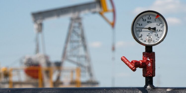 A view shows a pressure gauge near oil pump jacks outside Almetyevsk, in the Republic of Tatarstan, Russia July 14, 2025. REUTERS/Stringer