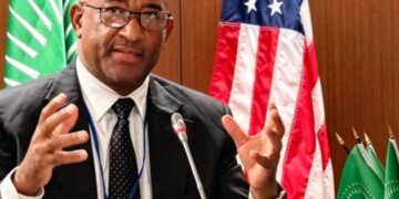 CBE Governor Dr Phil Mnisi