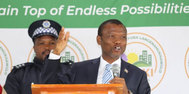 Minister Maphalala unveils triple development project in Siteki