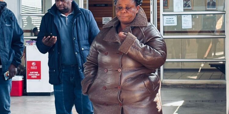 Confessed 10-year shoplifter admits she stole handbag based on shopper’s dress cod