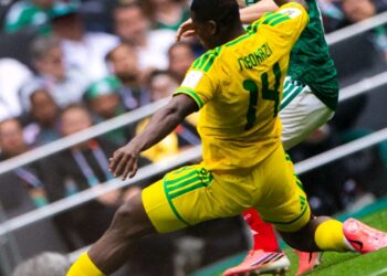 South Africa Suffer loss in dramatic first match
