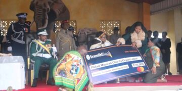 HMCS Gifts King five cattle, donates E70 000 charity cheque