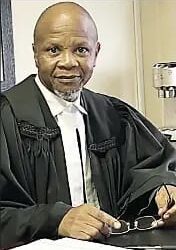 Mechanic wins first round in E2m police torture claim