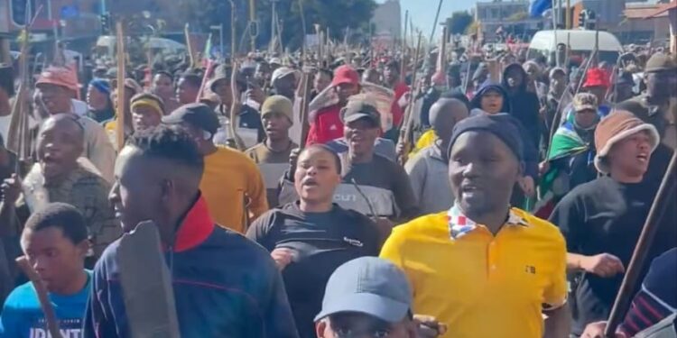 Tensions peak in South Africa as anti-migrant protest gain momentum