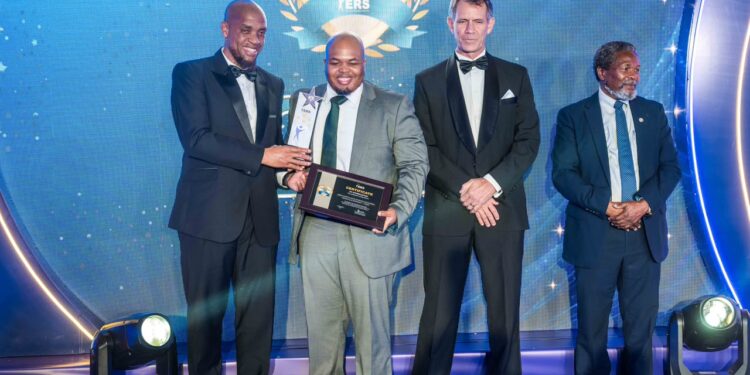 FNB bags fourth straight ERS tax compliance award