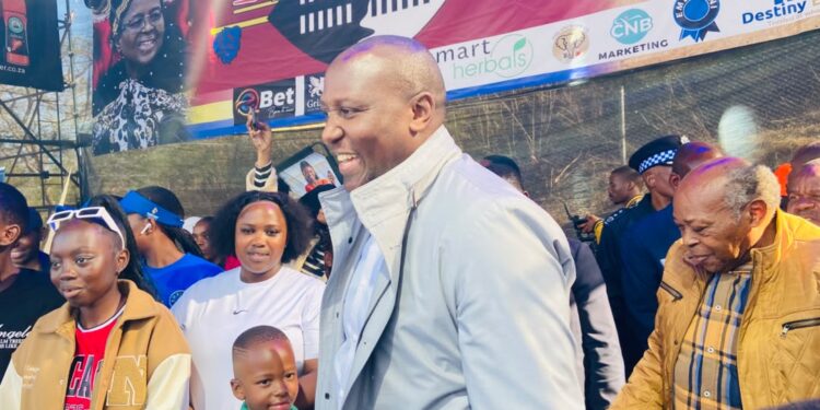 Prime Minister Russell graced the 10th edition of Embiveni Biggest braai