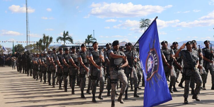 King challenges police to stay ahead of evolving crime