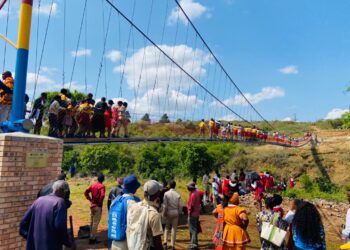 KaMzizi bridge opens new path for 800 Sandleni residents