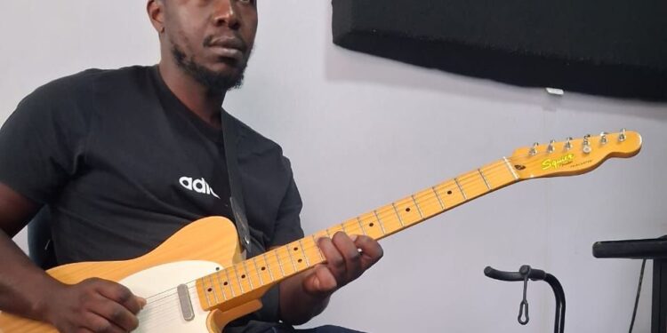 Sbuetjas turns loneliness into a song of hope