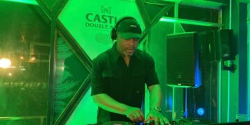 Lulo Cafe sets 23:28 lounge alight at All Black Party