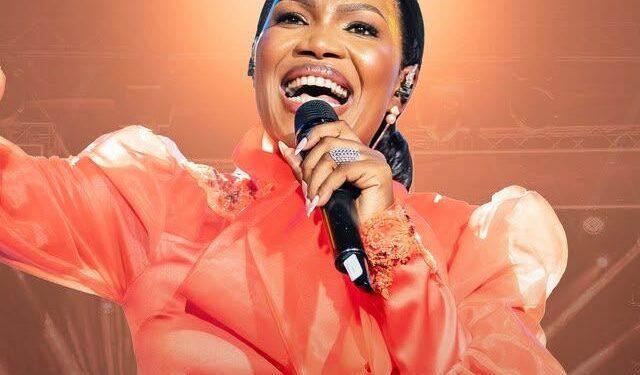Nothando Hlophe to bring praise and soul to Phakama Festival